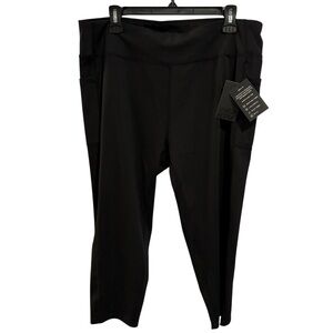 NWT- Level up active woman’s capri leggings with pockets, black, size 2X
